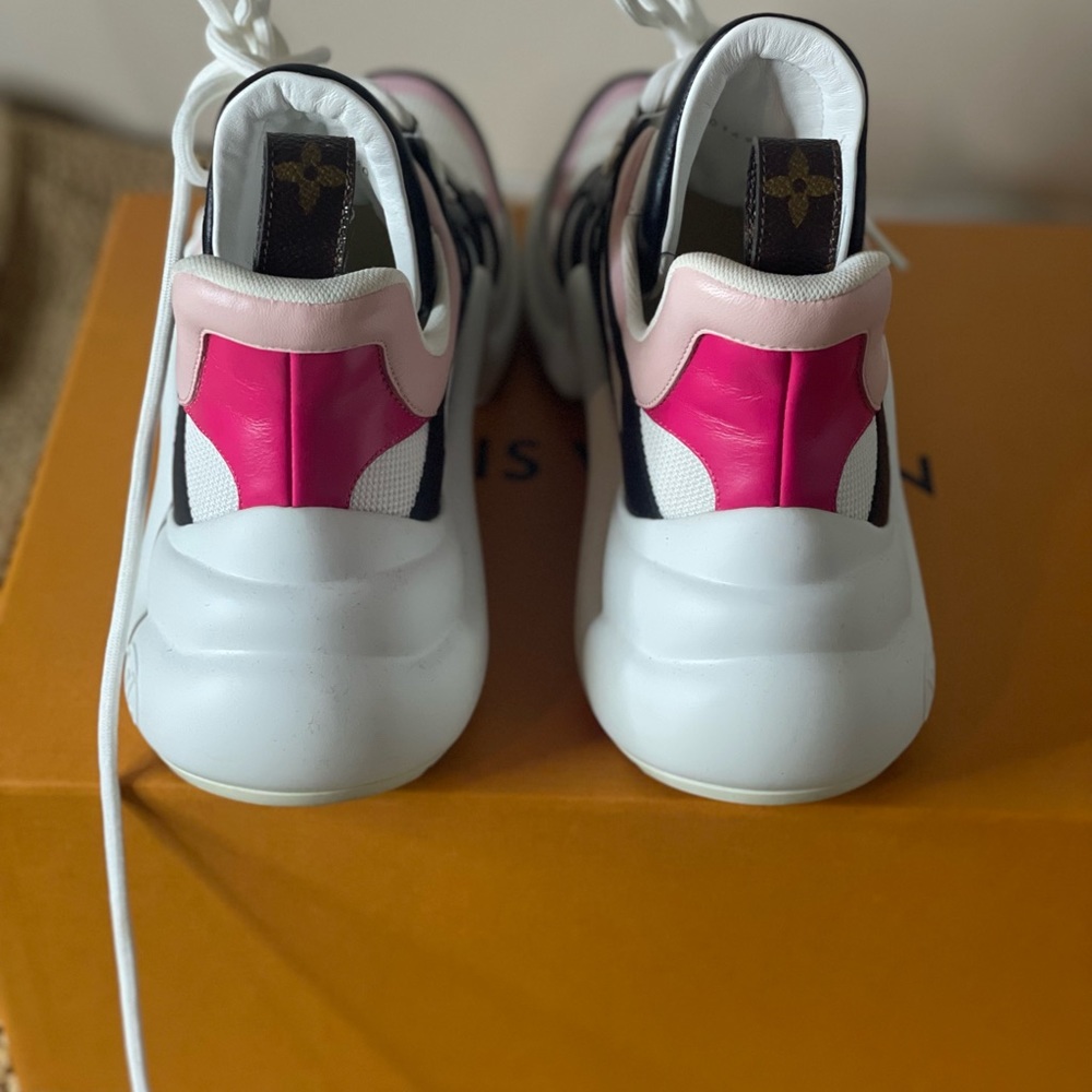 LV sneakers - Picture 2 of 3